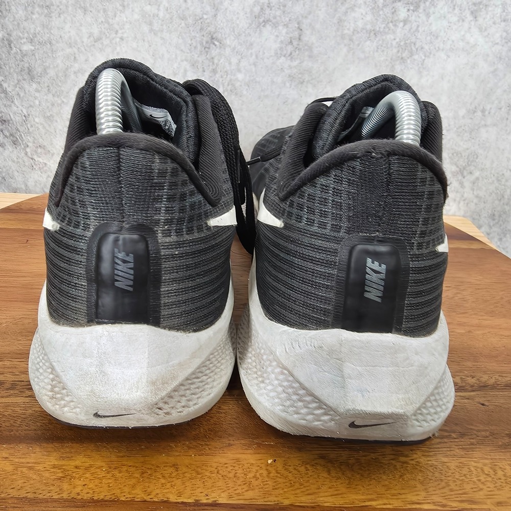 Nike Air Zoom Pegasus 39 Running Shoes Mens 10 Black White DH4071-001 - Picture 7 of 12
